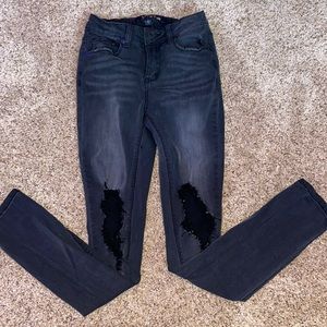 BLACK SKINNY JEANS